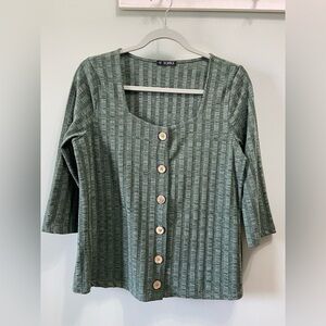 Storybuk Women’s Green Button Down Shirt Size Small